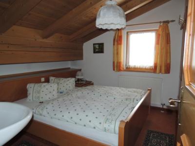 Schlafzimmer_W3_1.JPG
