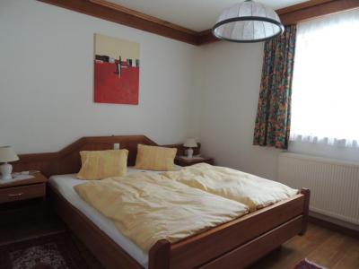 Schlafzimmer_W2_5.JPG